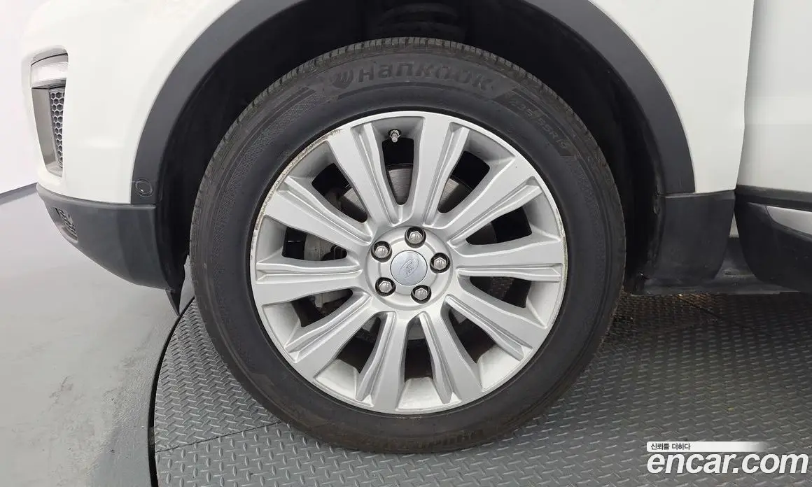 Land Rover Range Rover Evoque 2016 2.0 автомат (гидро), фото 5