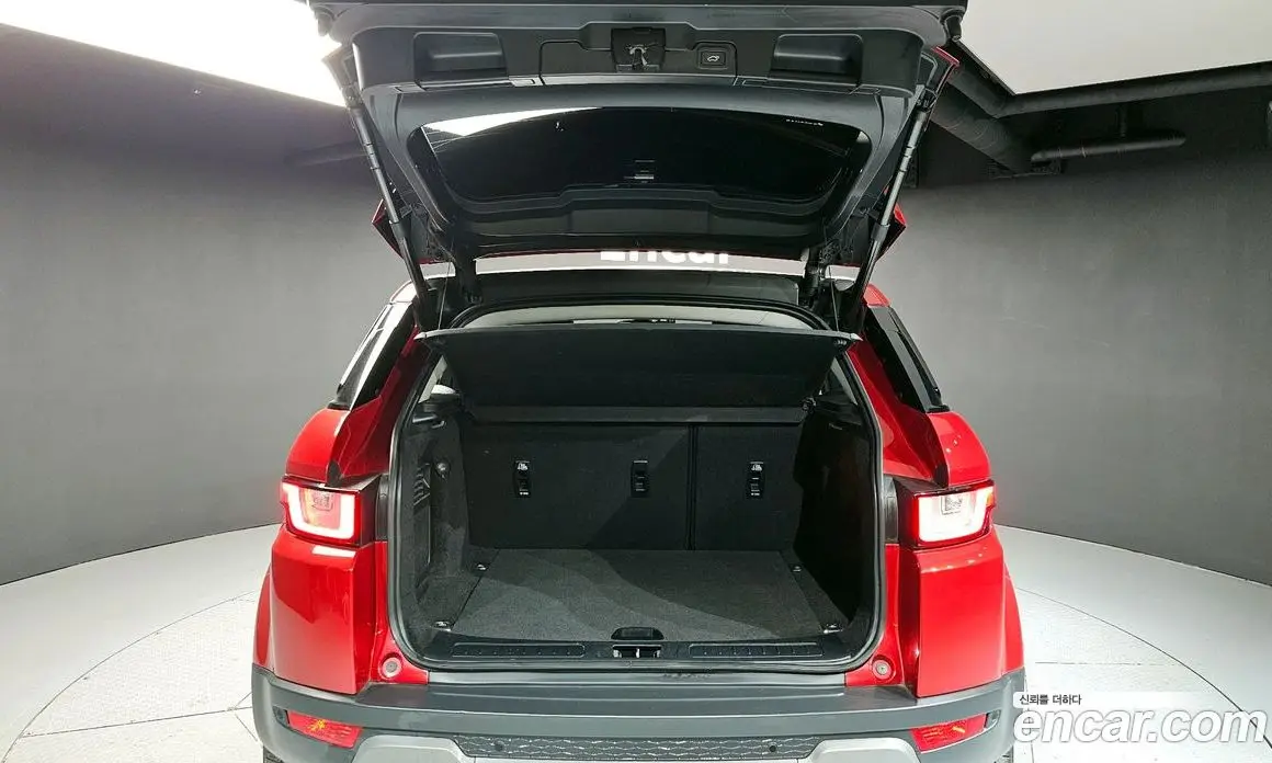 Land Rover Range Rover Evoque 2017 2.0 автомат (гидро), фото 20