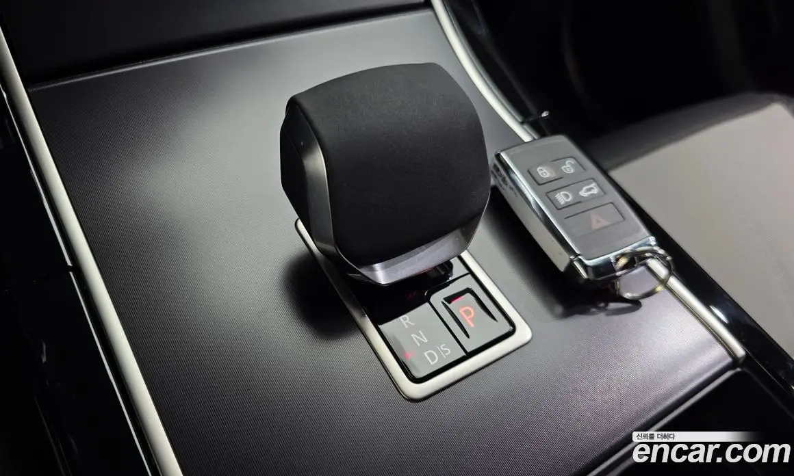 Land Rover Range Rover Velar 2026 2.0 автомат (гидро), фото 13