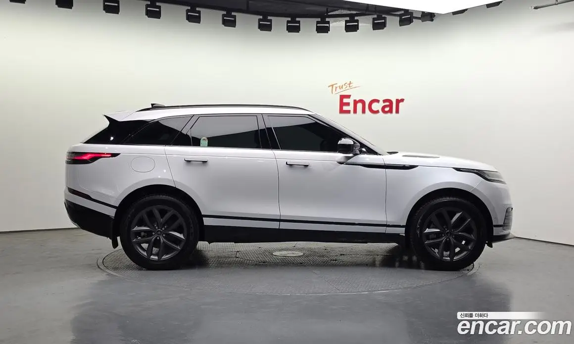 Land Rover Range Rover Velar 2026 2.0 автомат (гидро), фото 5