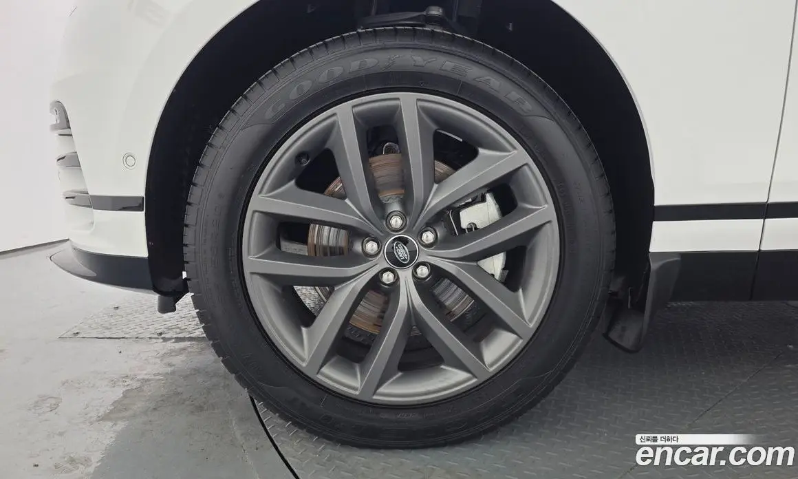 Land Rover Range Rover Velar 2026 2.0 автомат (гидро), фото 8
