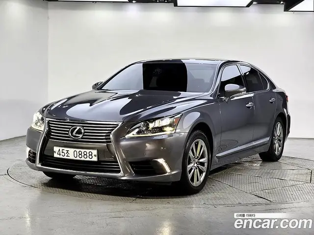 Lexus LS 2016 4.6 автомат (гидро), миниатюра 1 Lexus LS 2016 4.6 автомат (гидро), миниатюра 1