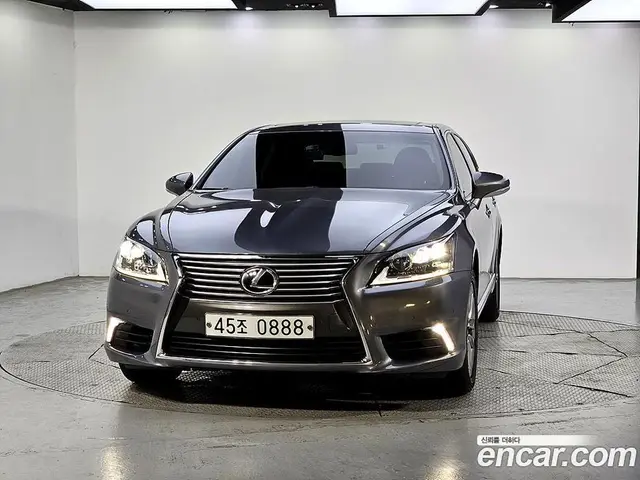 Lexus LS 2016 4.6 автомат (гидро), миниатюра 2 Lexus LS 2016 4.6 автомат (гидро), миниатюра 2