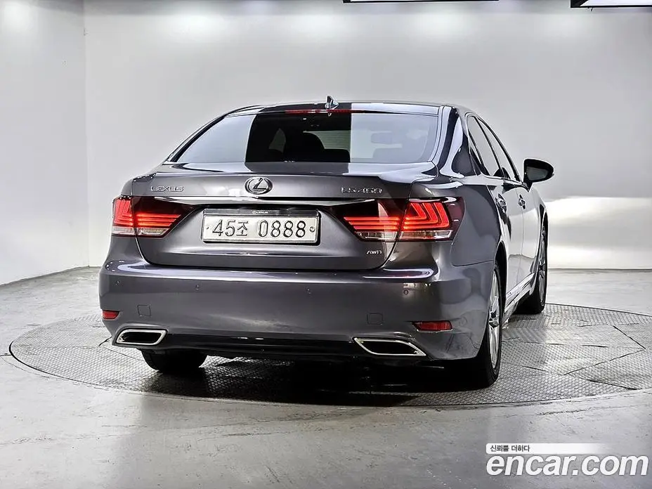 Lexus LS 2016 4.6 автомат (гидро), фото 3 Lexus LS 2016 4.6 автомат (гидро), фото 3