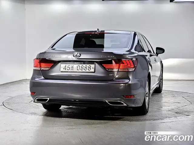 Lexus LS 2016 4.6 автомат (гидро), миниатюра 3 Lexus LS 2016 4.6 автомат (гидро), миниатюра 3