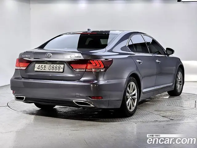 Lexus LS 2016 4.6 автомат (гидро), миниатюра 4 Lexus LS 2016 4.6 автомат (гидро), миниатюра 4