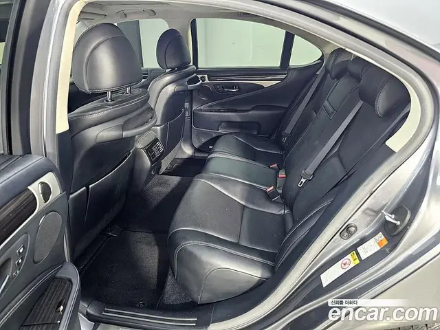 Lexus LS 2016 4.6 автомат (гидро), миниатюра 9 Lexus LS 2016 4.6 автомат (гидро), миниатюра 9