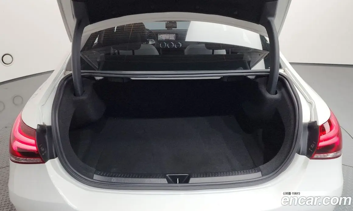 Mercedes-Benz A-Class 2021 1.9 автомат (гидро), фото 25