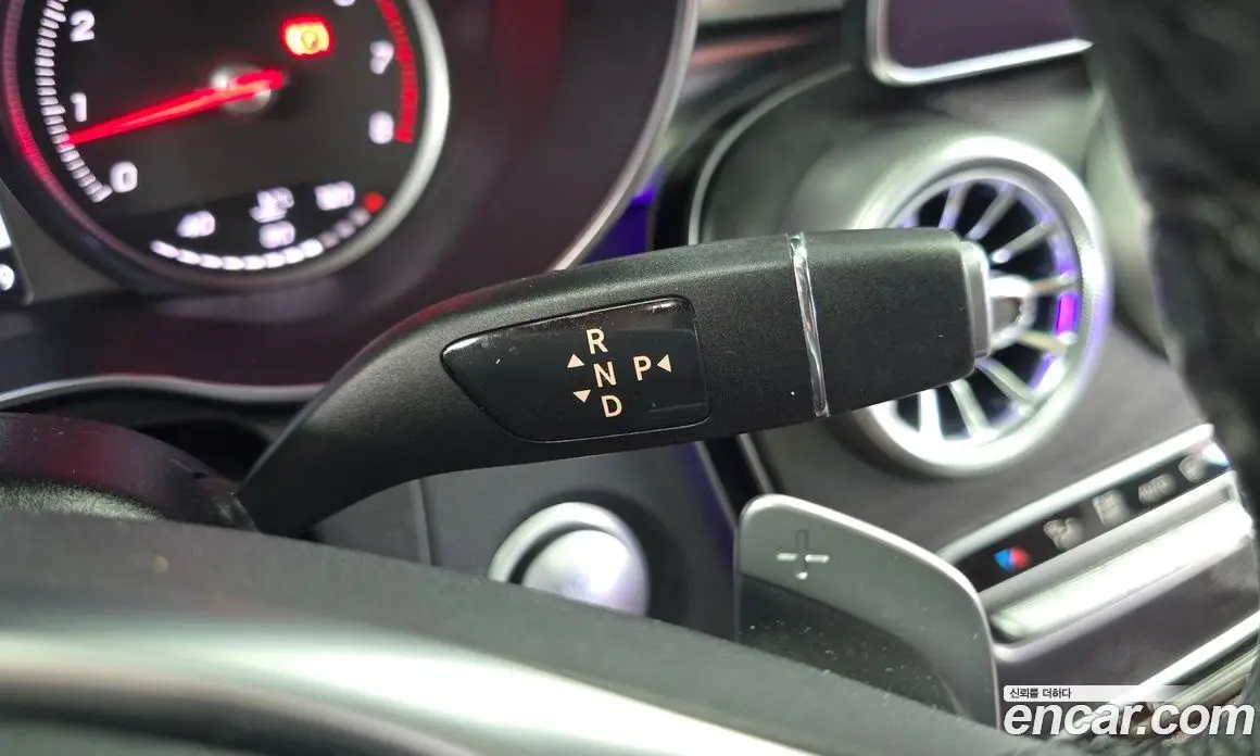 Mercedes-Benz C-Class 2018 2.0 автомат (гидро), фото 12
