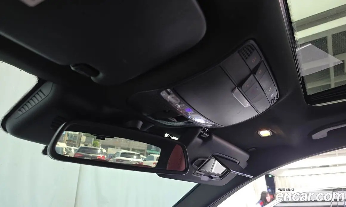 Mercedes-Benz C-Class 2018 2.0 автомат (гидро), фото 28