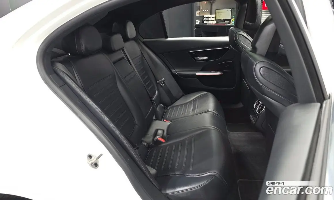 Mercedes-Benz C-Class 2022 2.0 автомат (гидро), фото 15