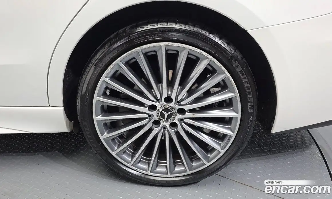 Mercedes-Benz C-Class 2022 2.0 автомат (гидро), фото 5