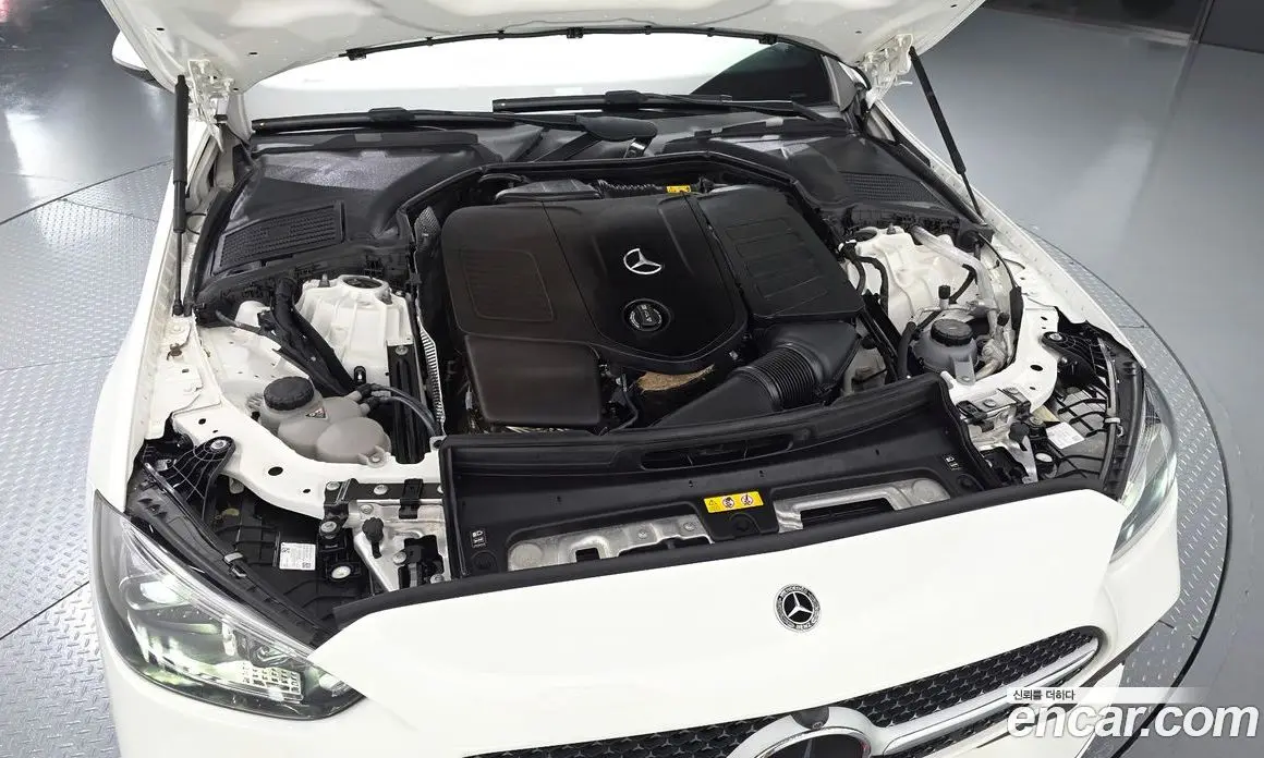 Mercedes-Benz C-Class 2022 2.0 автомат (гидро), фото 6