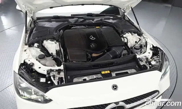 Mercedes-Benz C-Class 2022 2.0 автомат (гидро), миниатюра 6