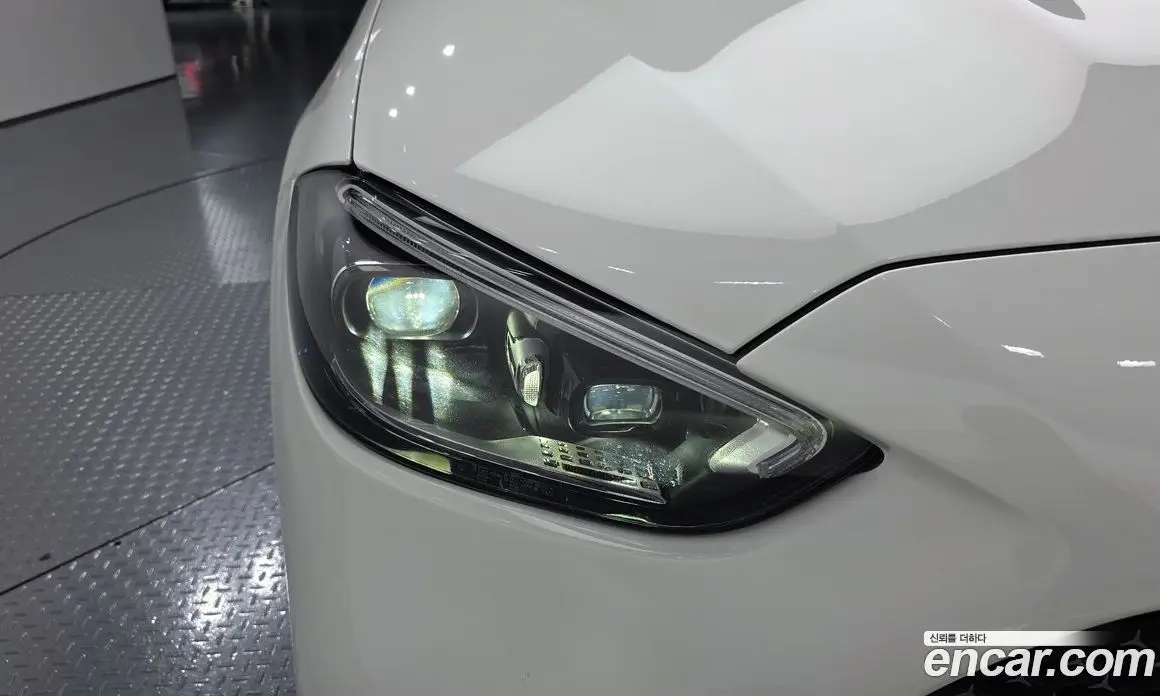 Mercedes-Benz C-Class 2022 2.0 автомат (гидро), фото 8