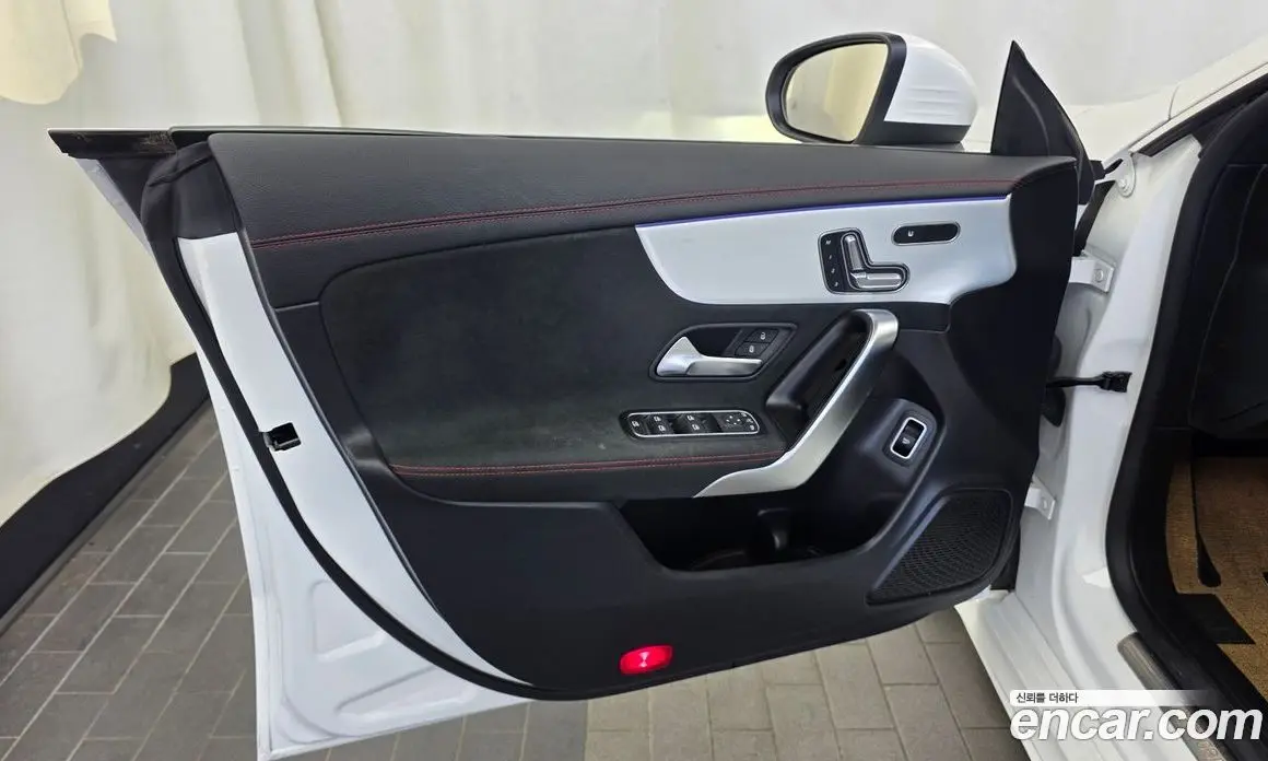 Mercedes-Benz CLA-Class 2023 2.0 автомат (гидро), фото 14