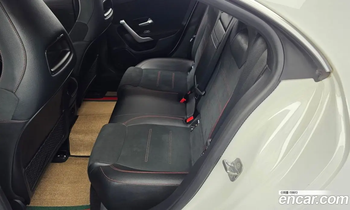 Mercedes-Benz CLA-Class 2023 2.0 автомат (гидро), фото 16