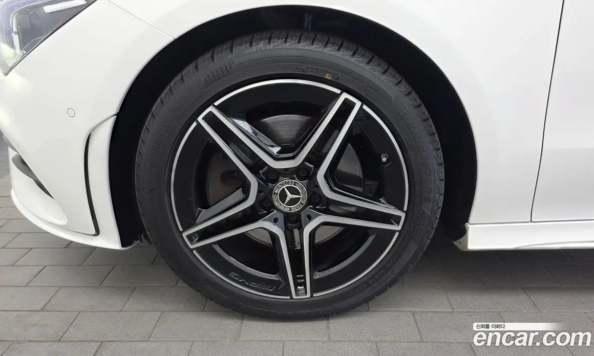 Mercedes-Benz CLA-Class 2023 2.0 автомат (гидро), фото 5