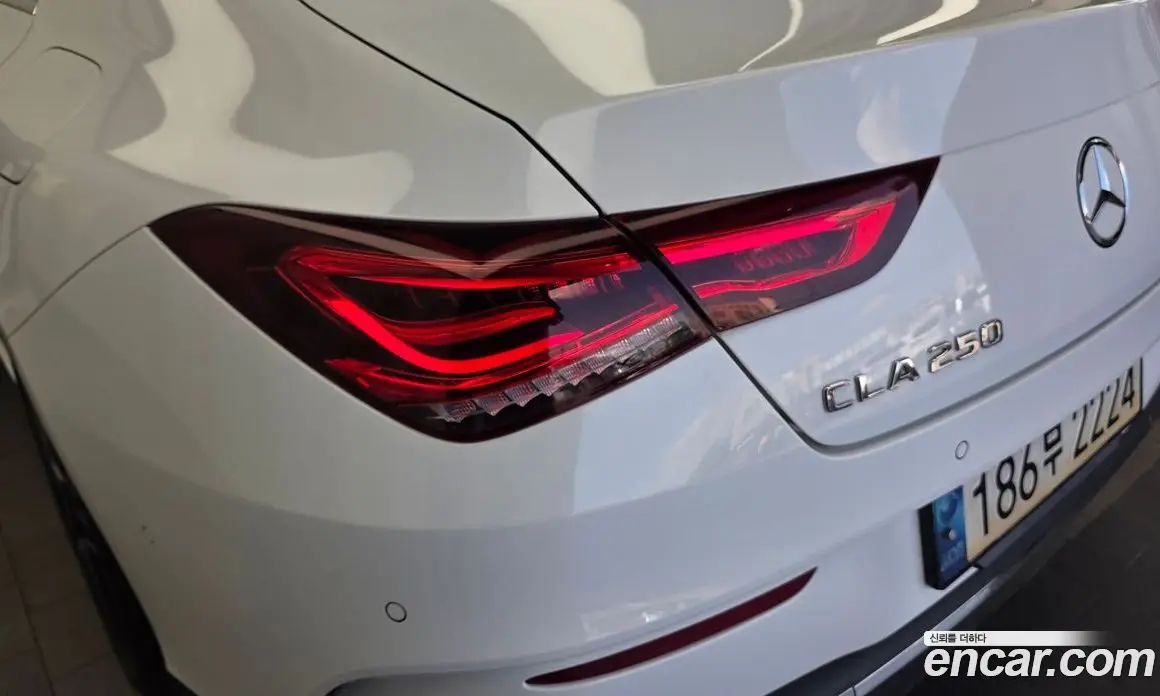 Mercedes-Benz CLA-Class 2023 2.0 автомат (гидро), фото 9