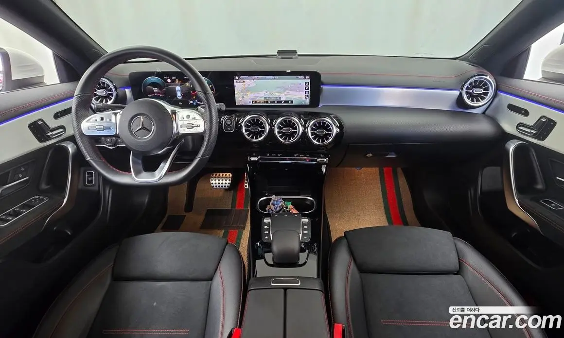 Mercedes-Benz CLA-Class 2023 2.0 автомат (гидро), фото 10
