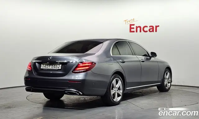 Mercedes-Benz E-Class 2017 1.9 автомат (гидро), миниатюра 2