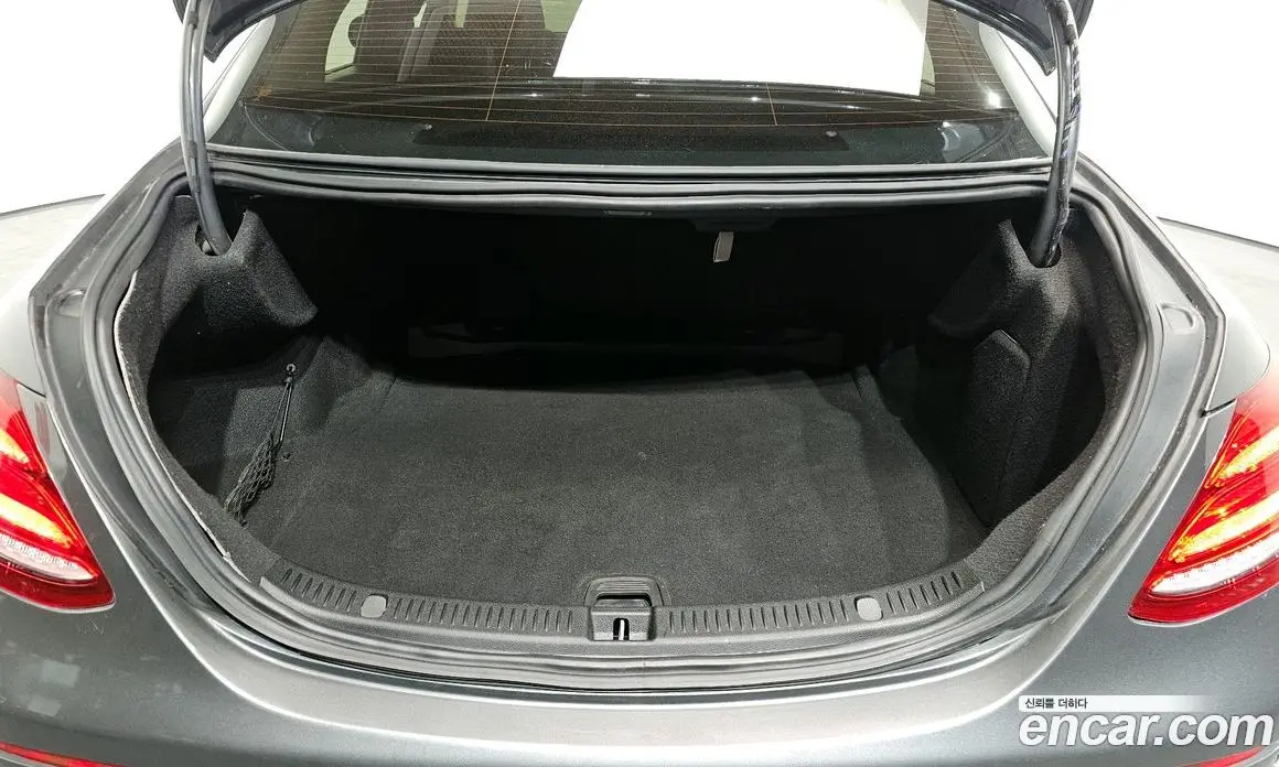 Mercedes-Benz E-Class 2017 1.9 автомат (гидро), фото 20