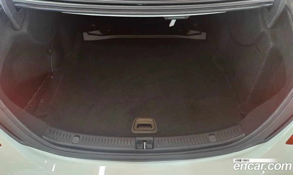 Mercedes-Benz E-Class 2017 1.9 автомат (гидро), фото 13 Mercedes-Benz E-Class 2017 1.9 автомат (гидро), фото 13