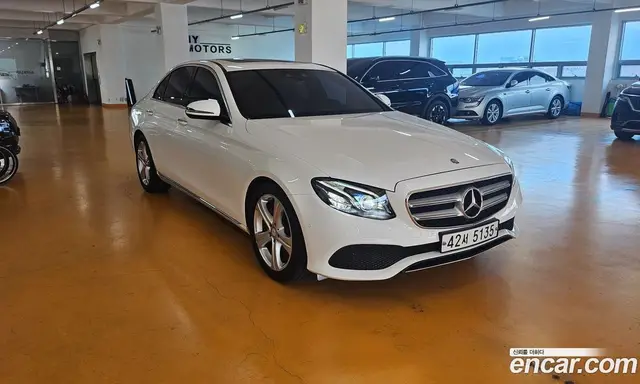 Mercedes-Benz E-Class 2017 1.9 автомат (гидро), миниатюра 3 Mercedes-Benz E-Class 2017 1.9 автомат (гидро), миниатюра 3