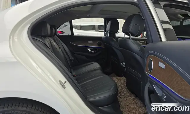 Mercedes-Benz E-Class 2017 2.0 автомат (гидро), миниатюра 12