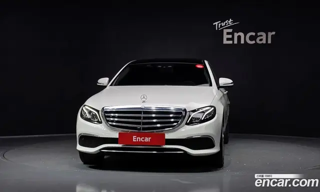 Mercedes-Benz E-Class 2017 2.0 автомат (гидро), миниатюра 3