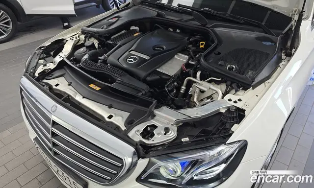 Mercedes-Benz E-Class 2017 2.0 автомат (гидро), миниатюра 6