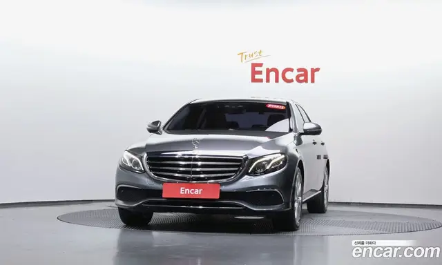 Mercedes-Benz E-Class 2018 2.0 автомат (гидро), миниатюра 2