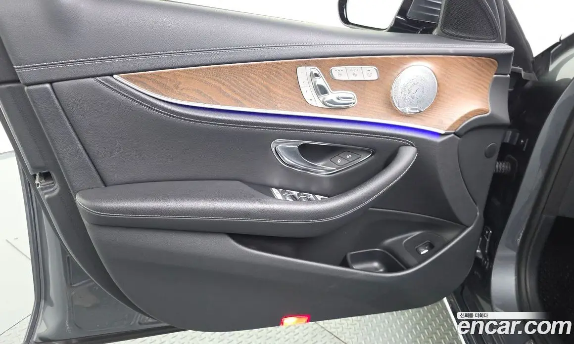 Mercedes-Benz E-Class 2018 2.0 автомат (гидро), фото 13