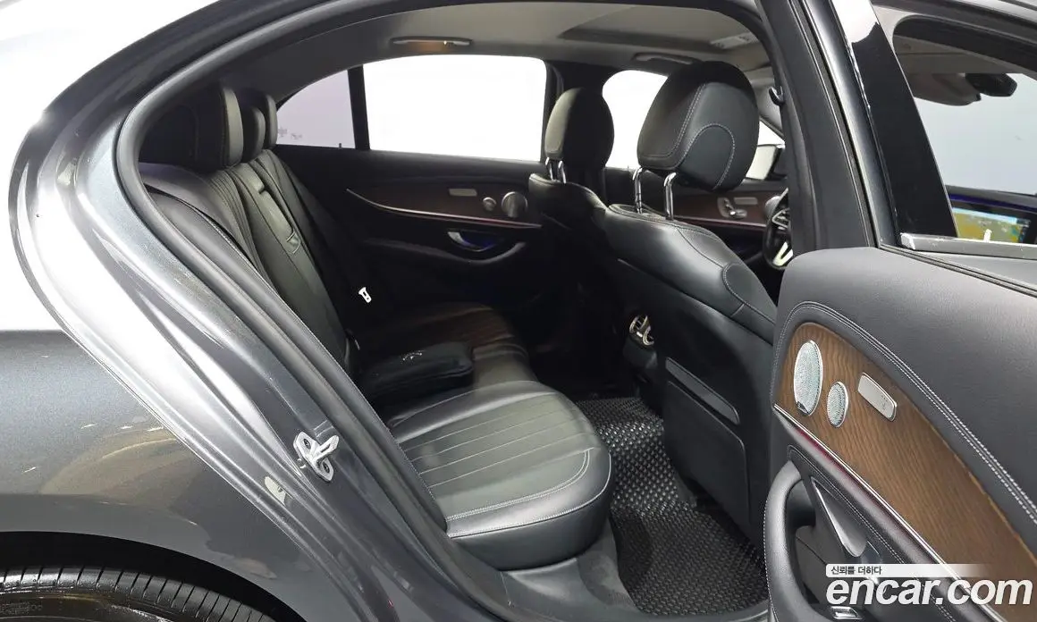 Mercedes-Benz E-Class 2018 2.0 автомат (гидро), фото 17
