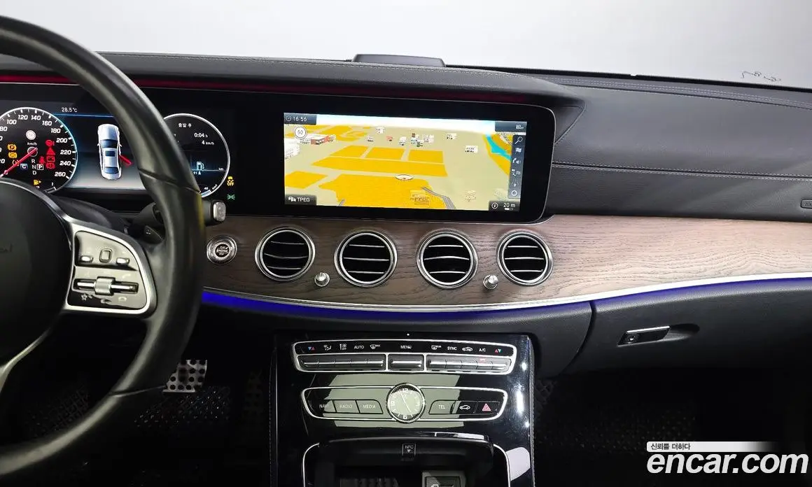 Mercedes-Benz E-Class 2018 2.0 автомат (гидро), фото 19