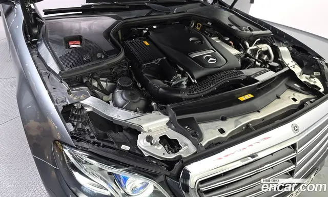 Mercedes-Benz E-Class 2018 2.0 автомат (гидро), миниатюра 5