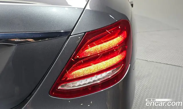 Mercedes-Benz E-Class 2018 2.0 автомат (гидро), миниатюра 8
