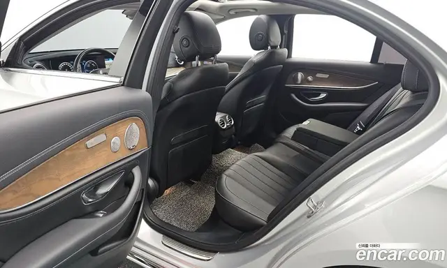 Mercedes-Benz E-Class 2018 2.0 автомат (гидро), миниатюра 11