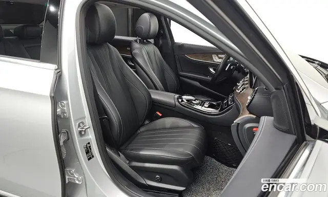 Mercedes-Benz E-Class 2018 2.0 автомат (гидро), миниатюра 12
