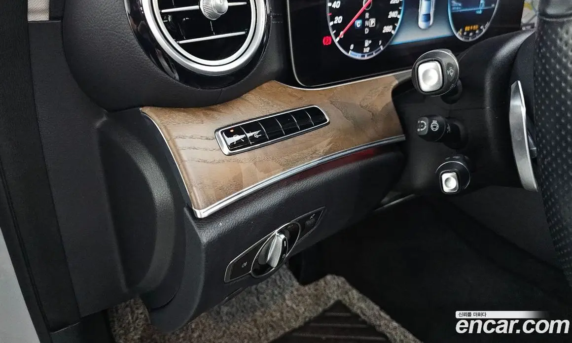 Mercedes-Benz E-Class 2018 2.0 автомат (гидро), фото 16