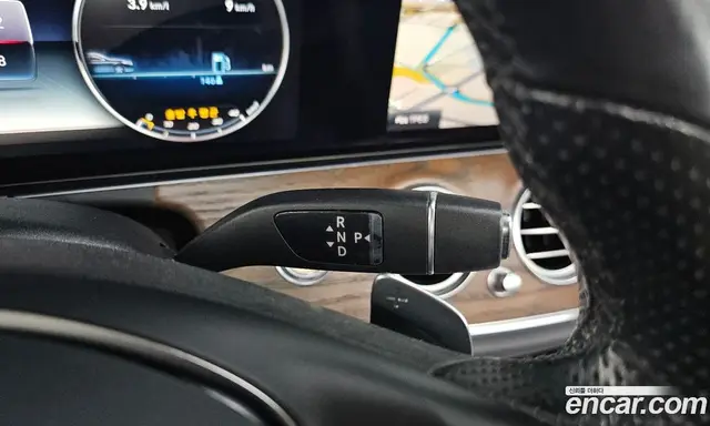 Mercedes-Benz E-Class 2018 2.0 автомат (гидро), миниатюра 9