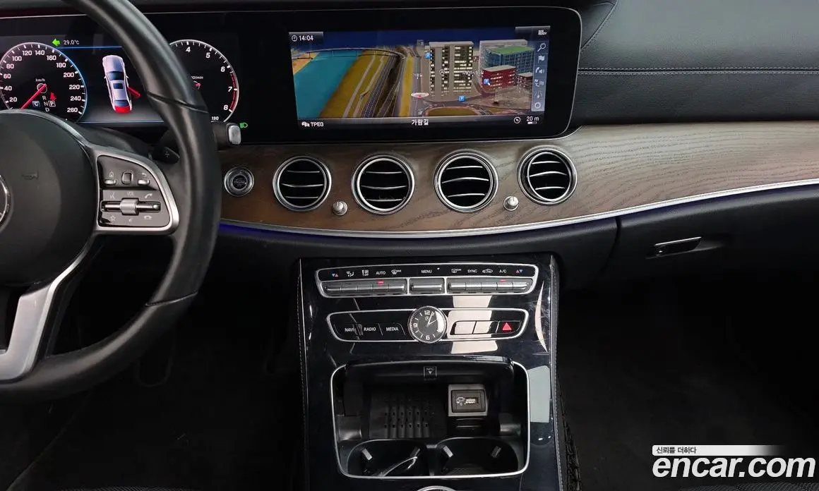 Mercedes-Benz E-Class 2018 2.0 автомат (гидро), фото 29