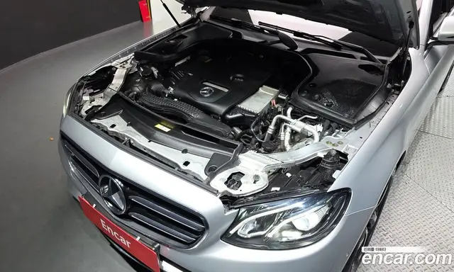 Mercedes-Benz E-Class 2020 2.0 автомат (гидро), миниатюра 6