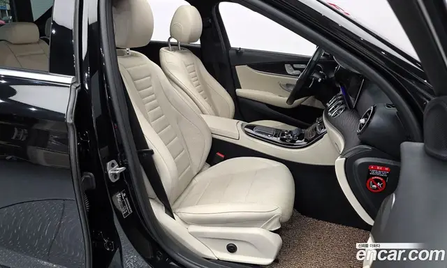 Mercedes-Benz E-Class 2022 2.0 автомат (гидро), миниатюра 11