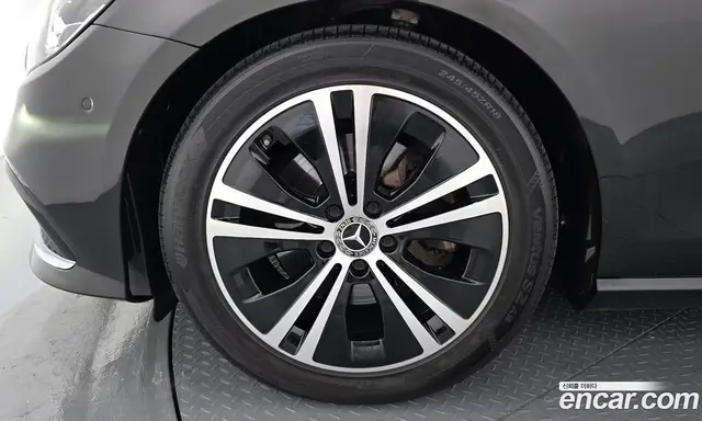 Mercedes-Benz E-Class 2022 2.0 автомат (гидро), миниатюра 5
