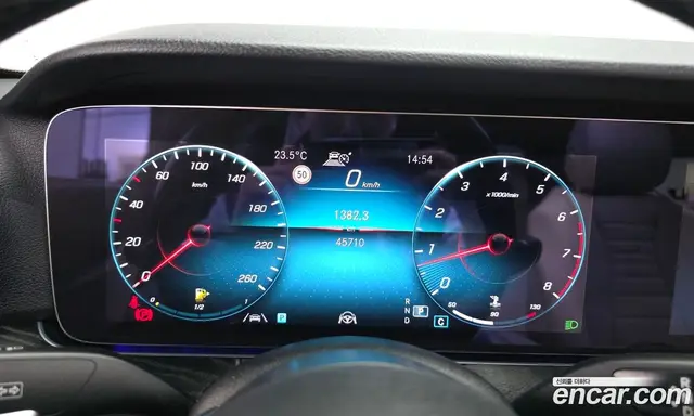 Mercedes-Benz E-Class 2022 2.0 автомат (гидро), миниатюра 8
