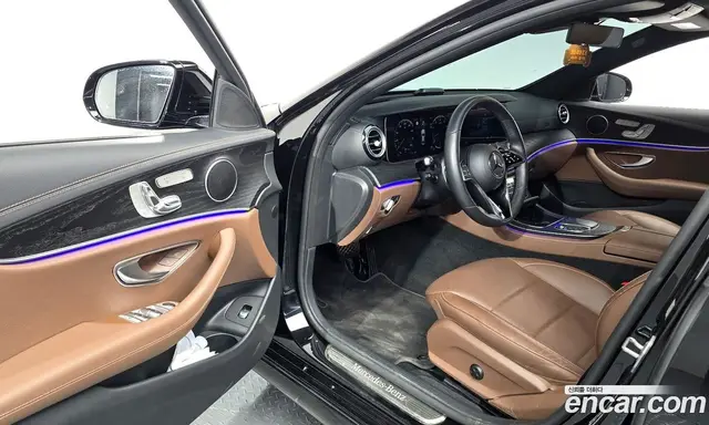 Mercedes-Benz E-Class 2022 2.0 автомат (гидро), миниатюра 10