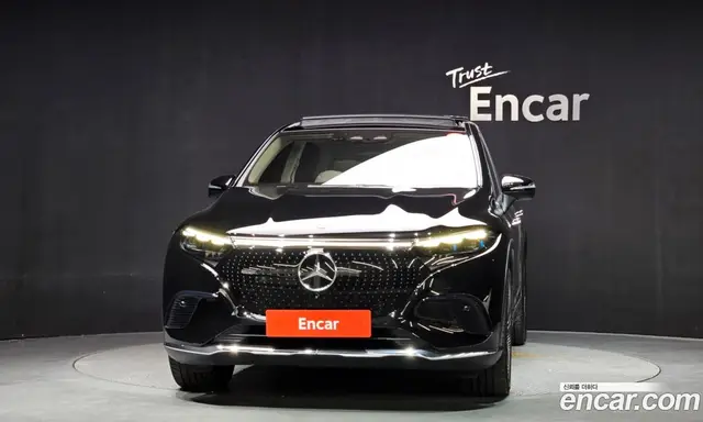 Mercedes-Benz EQS 2023 0.3 автомат (гидро), миниатюра 3