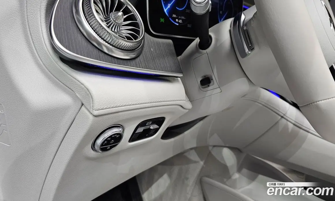 Mercedes-Benz EQS 2023 0.3 автомат (гидро), фото 28