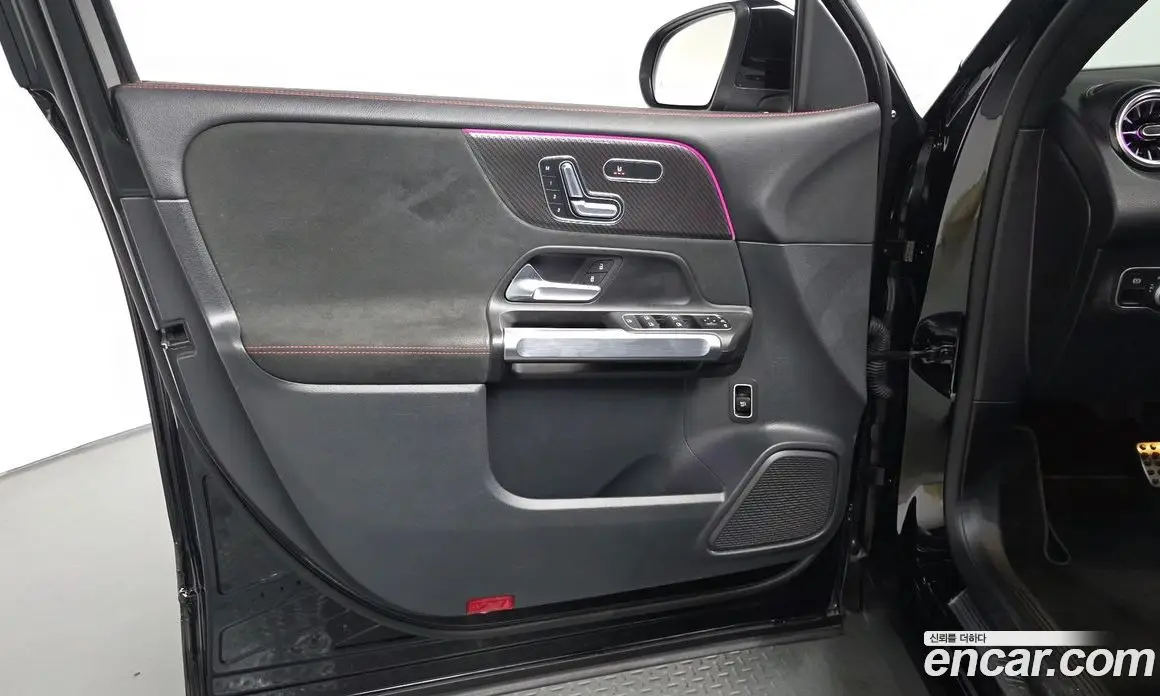 Mercedes-Benz GLB-Class 2022 2.0 автомат (гидро), фото 13